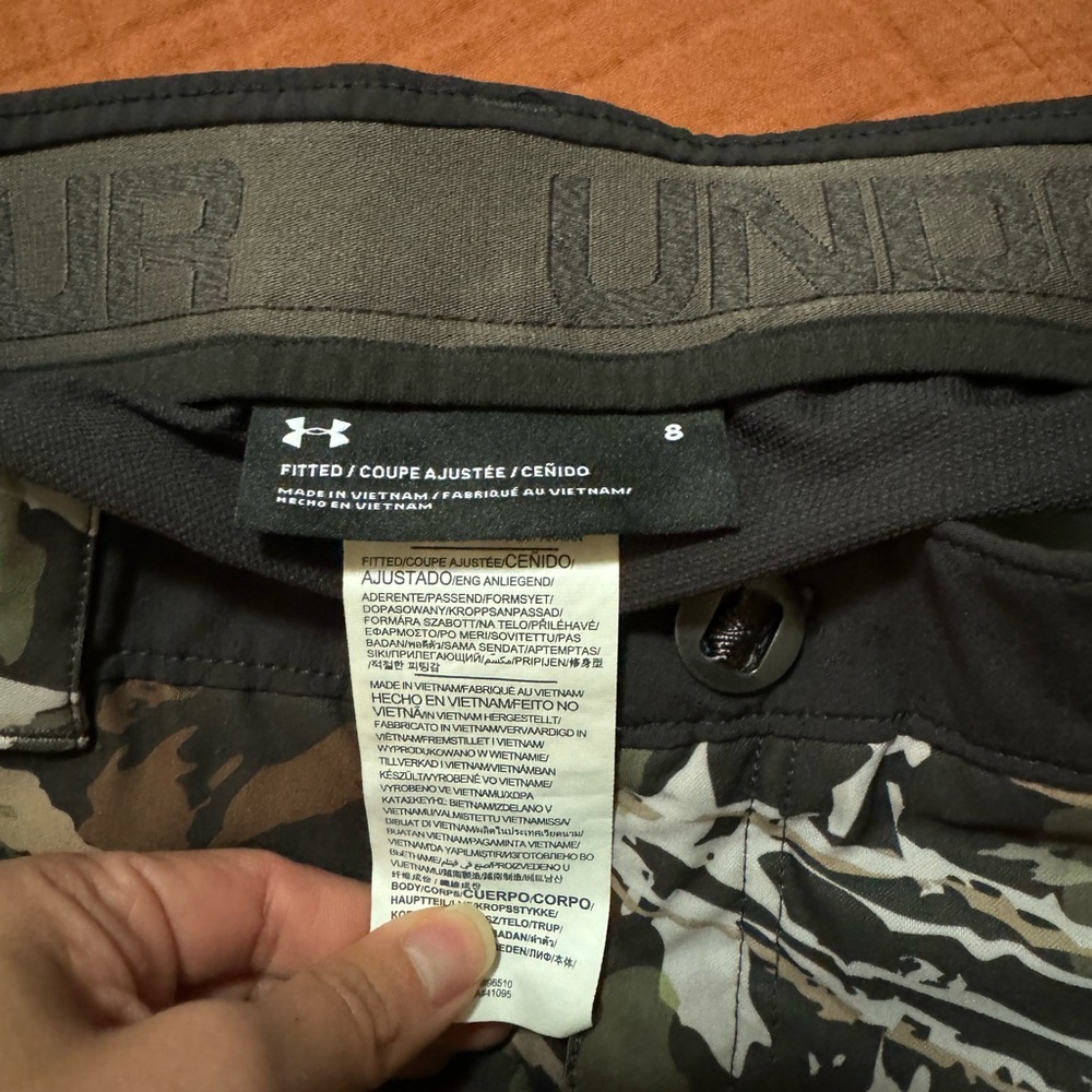 Under Armour camouflage outdoor pant